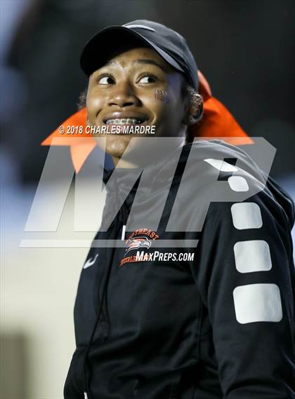Thumbnail 1 in SE Guilford vs. Weddington (NCHSAA 3AA Championship) photogallery.