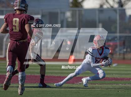 Thumbnail 2 in Monsignor Farrell vs. Archbishop Stepinac (NYCHSFL AAA Semifinal) photogallery.