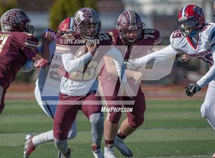 Thumbnail 3 in Monsignor Farrell vs. Archbishop Stepinac (NYCHSFL AAA Semifinal) photogallery.