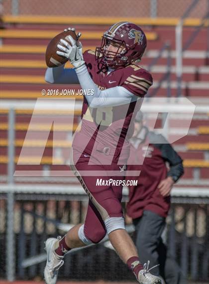 Thumbnail 3 in Monsignor Farrell vs. Archbishop Stepinac (NYCHSFL AAA Semifinal) photogallery.
