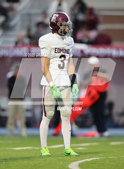 Thumbnail 1 in Edmond Memorial @ Deer Creek photogallery.