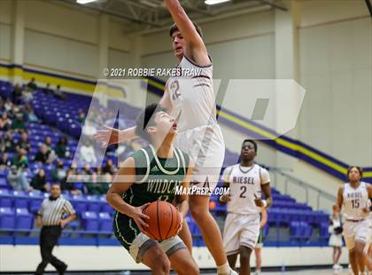 Thumbnail 1 in Scurry-Rosser vs. Riesel (UIL 3A Bi-District) photogallery.