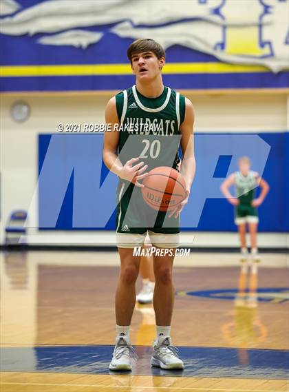 Thumbnail 2 in Scurry-Rosser vs. Riesel (UIL 3A Bi-District) photogallery.