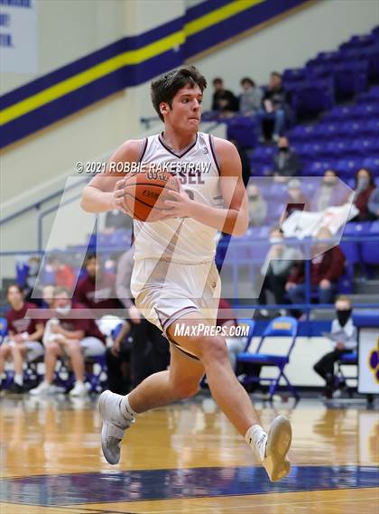 Thumbnail 2 in Scurry-Rosser vs. Riesel (UIL 3A Bi-District) photogallery.