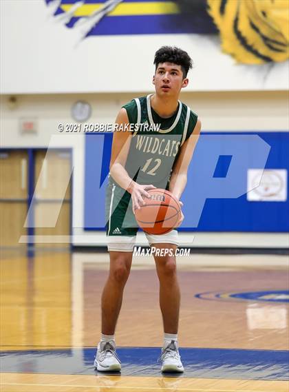 Thumbnail 3 in Scurry-Rosser vs. Riesel (UIL 3A Bi-District) photogallery.