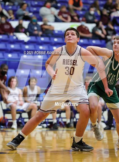 Thumbnail 2 in Scurry-Rosser vs. Riesel (UIL 3A Bi-District) photogallery.