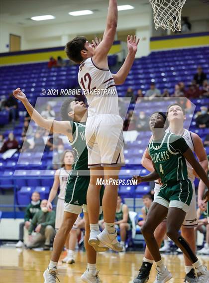 Thumbnail 2 in Scurry-Rosser vs. Riesel (UIL 3A Bi-District) photogallery.