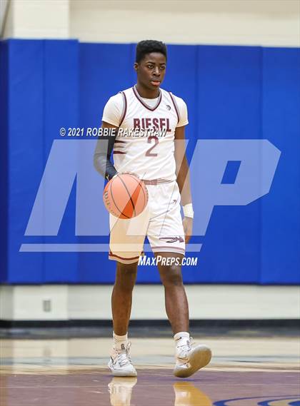 Thumbnail 1 in Scurry-Rosser vs. Riesel (UIL 3A Bi-District) photogallery.