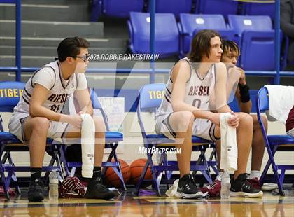 Thumbnail 2 in Scurry-Rosser vs. Riesel (UIL 3A Bi-District) photogallery.