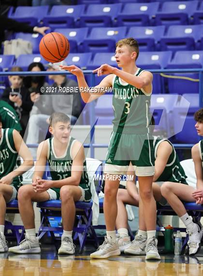 Thumbnail 1 in Scurry-Rosser vs. Riesel (UIL 3A Bi-District) photogallery.