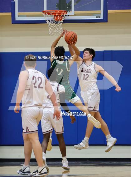 Thumbnail 3 in Scurry-Rosser vs. Riesel (UIL 3A Bi-District) photogallery.