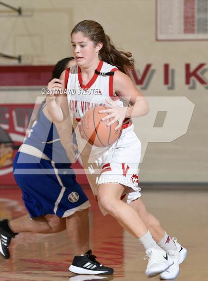 Thumbnail 3 in Highlands vs. Victory Christian (Viking Classic) photogallery.