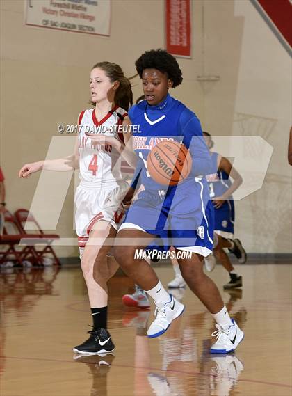 Thumbnail 2 in Highlands vs. Victory Christian (Viking Classic) photogallery.