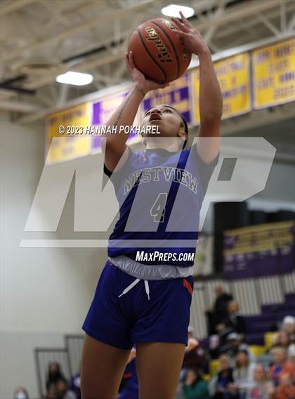 Thumbnail 1 in Westview vs. Benson (Metro Tournament) photogallery.