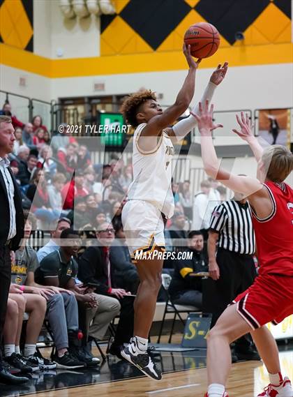 Thumbnail 2 in Center Grove @ Avon photogallery.