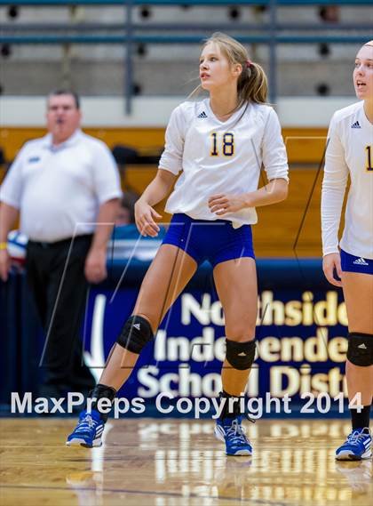 Thumbnail 3 in Samuel Clemens vs Warren (NISD Volleyball Tournament) photogallery.