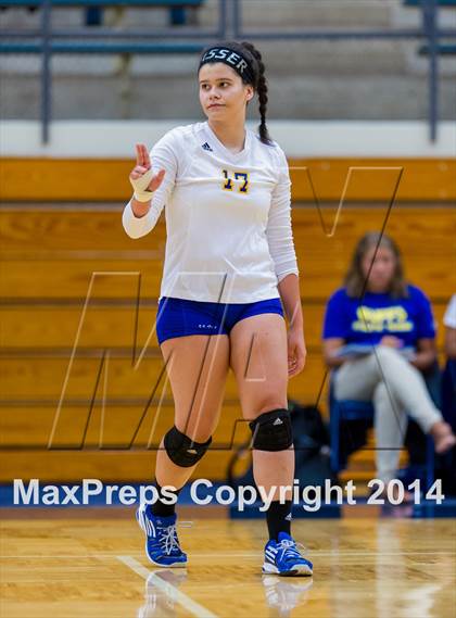 Thumbnail 2 in Samuel Clemens vs Warren (NISD Volleyball Tournament) photogallery.