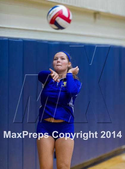 Thumbnail 1 in Samuel Clemens vs Warren (NISD Volleyball Tournament) photogallery.