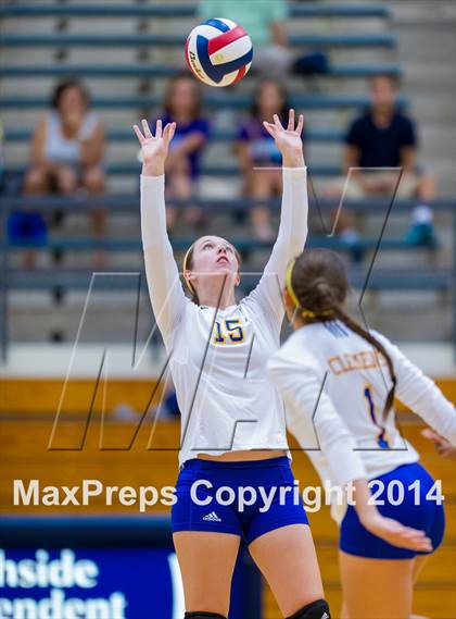 Thumbnail 3 in Samuel Clemens vs Warren (NISD Volleyball Tournament) photogallery.