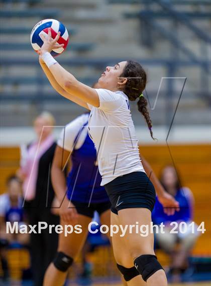 Thumbnail 3 in Samuel Clemens vs Warren (NISD Volleyball Tournament) photogallery.