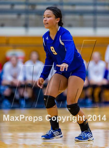 Thumbnail 2 in Samuel Clemens vs Warren (NISD Volleyball Tournament) photogallery.