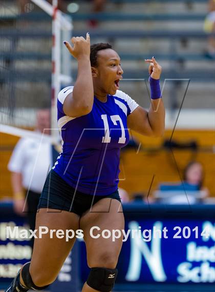 Thumbnail 3 in Samuel Clemens vs Warren (NISD Volleyball Tournament) photogallery.