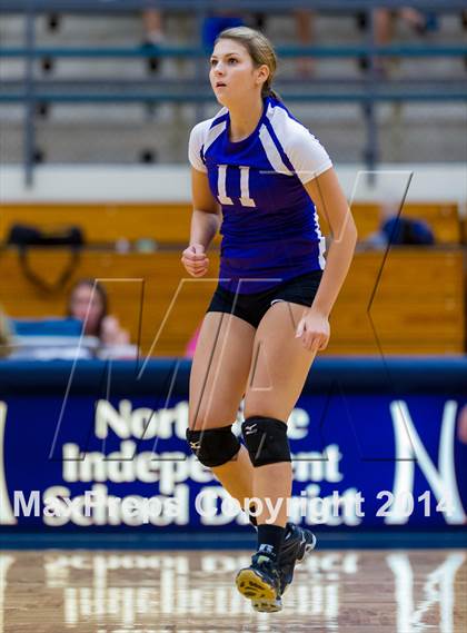 Thumbnail 3 in Samuel Clemens vs Warren (NISD Volleyball Tournament) photogallery.