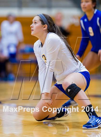 Thumbnail 3 in Samuel Clemens vs Warren (NISD Volleyball Tournament) photogallery.