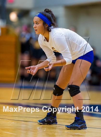 Thumbnail 3 in Samuel Clemens vs Warren (NISD Volleyball Tournament) photogallery.