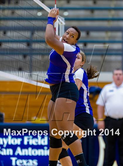 Thumbnail 1 in Samuel Clemens vs Warren (NISD Volleyball Tournament) photogallery.