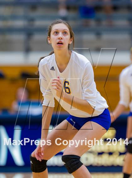 Thumbnail 1 in Samuel Clemens vs Warren (NISD Volleyball Tournament) photogallery.
