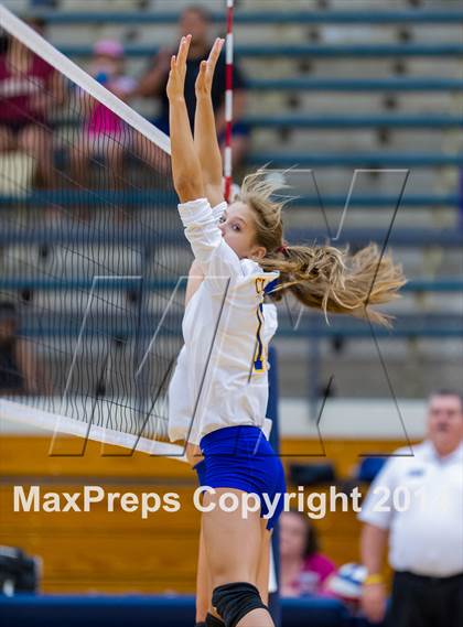 Thumbnail 1 in Samuel Clemens vs Warren (NISD Volleyball Tournament) photogallery.