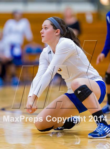 Thumbnail 1 in Samuel Clemens vs Warren (NISD Volleyball Tournament) photogallery.