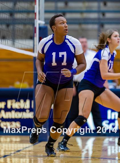 Thumbnail 2 in Samuel Clemens vs Warren (NISD Volleyball Tournament) photogallery.