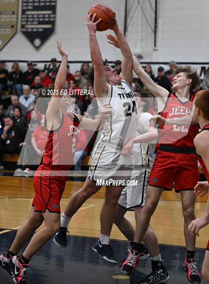 Thumbnail 2 in South Webster @ Notre Dame photogallery.