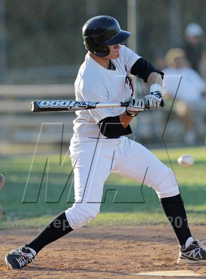 Thumbnail 3 in Hart vs Saugus (VIBL Final) photogallery.