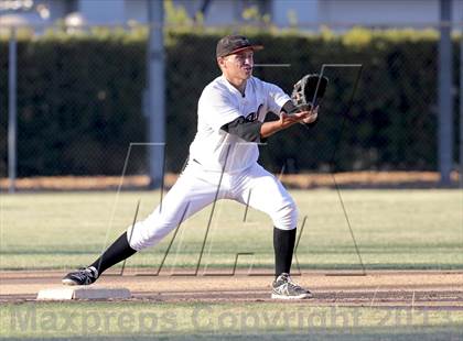 Thumbnail 3 in Hart vs Saugus (VIBL Final) photogallery.