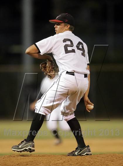 Thumbnail 3 in Hart vs Saugus (VIBL Final) photogallery.