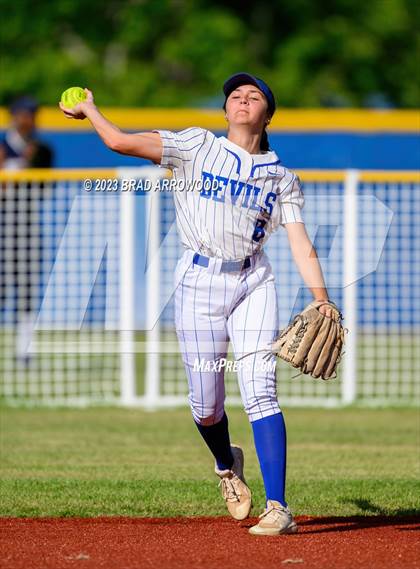 Thumbnail 2 in Mallard Creek @ Mooresville (NCHSAA 4A Round 1) photogallery.
