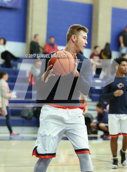 Thumbnail 2 in Simi Valley vs  Chatsworth (Sierra Canyon Super Showcase) photogallery.