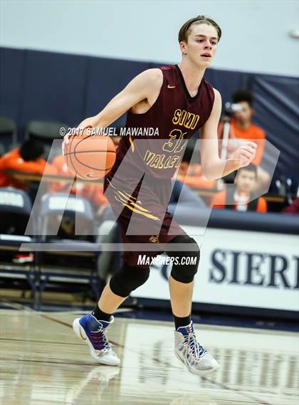 Thumbnail 2 in Simi Valley vs  Chatsworth (Sierra Canyon Super Showcase) photogallery.