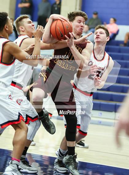 Thumbnail 1 in Simi Valley vs  Chatsworth (Sierra Canyon Super Showcase) photogallery.