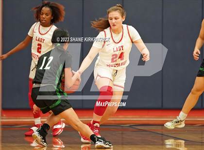 Thumbnail 1 in Kennedale @ Life Waxahachie photogallery.
