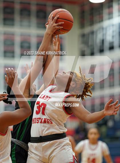 Thumbnail 3 in Kennedale @ Life Waxahachie photogallery.