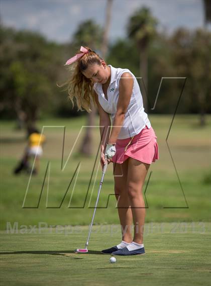 Thumbnail 2 in Brownsville Invitational photogallery.
