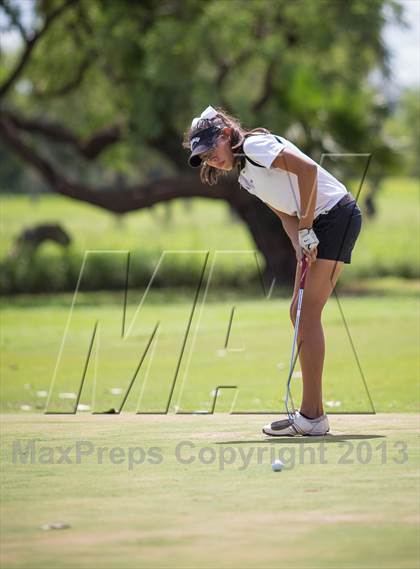 Thumbnail 3 in Brownsville Invitational photogallery.