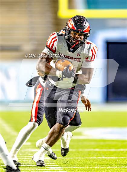 Thumbnail 1 in Monroe vs Northeastern (NCHSAA 2A FINAL) photogallery.