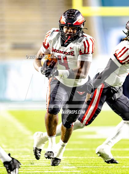 Thumbnail 3 in Monroe vs Northeastern (NCHSAA 2A FINAL) photogallery.