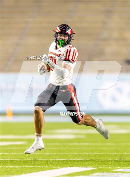 Thumbnail 1 in Monroe vs Northeastern (NCHSAA 2A FINAL) photogallery.