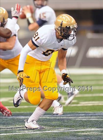 Thumbnail 2 in St. Thomas Aquinas vs Skyline (Kirk Herbstreit National Kickoff Classic) photogallery.